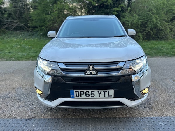 Used Mitsubishi Outlander 2016 for sale - 74212445: Photo 2
