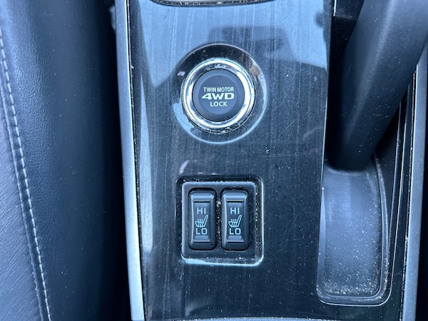 Used Mitsubishi Outlander 2016 for sale - 74212445: Photo 38