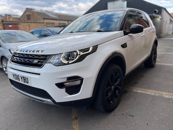 Used Land Rover Discovery Sport 2016 for sale - 75626565: Photo