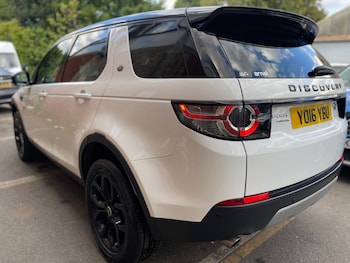 Used Land Rover Discovery Sport 2016 for sale - 75626565: Photo