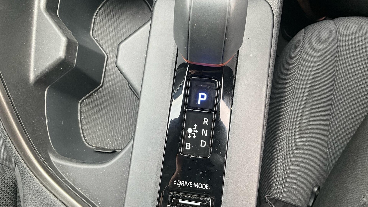 Used Toyota C-HR 2025 for sale - 76457903: Photo 41