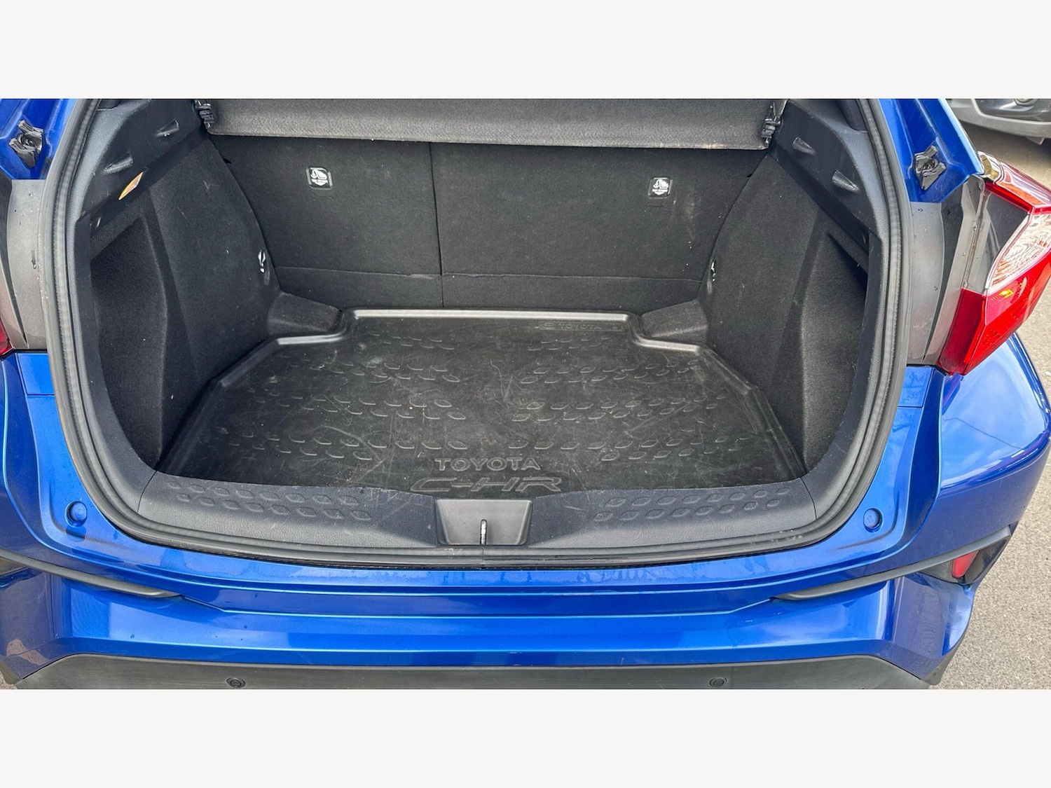 Used Toyota C-HR 2017 for sale - 78035188: Photo 16