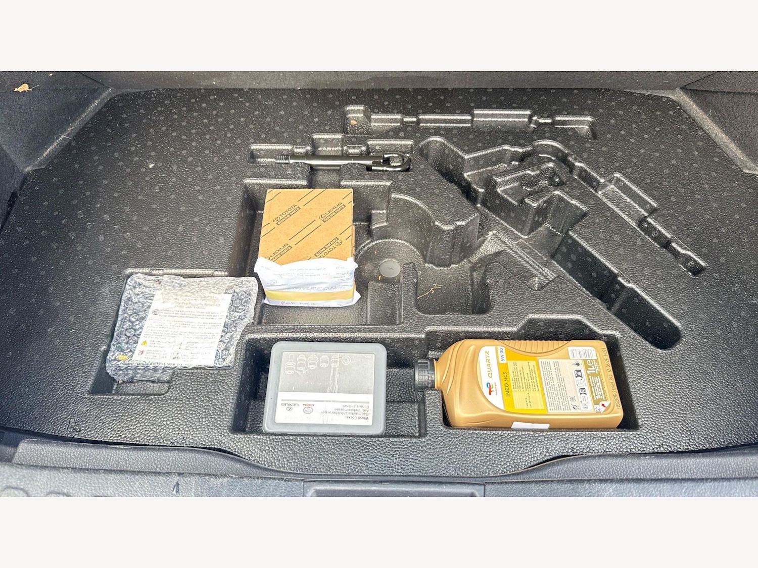 Used Toyota C-HR 2017 for sale - 78035188: Photo 23