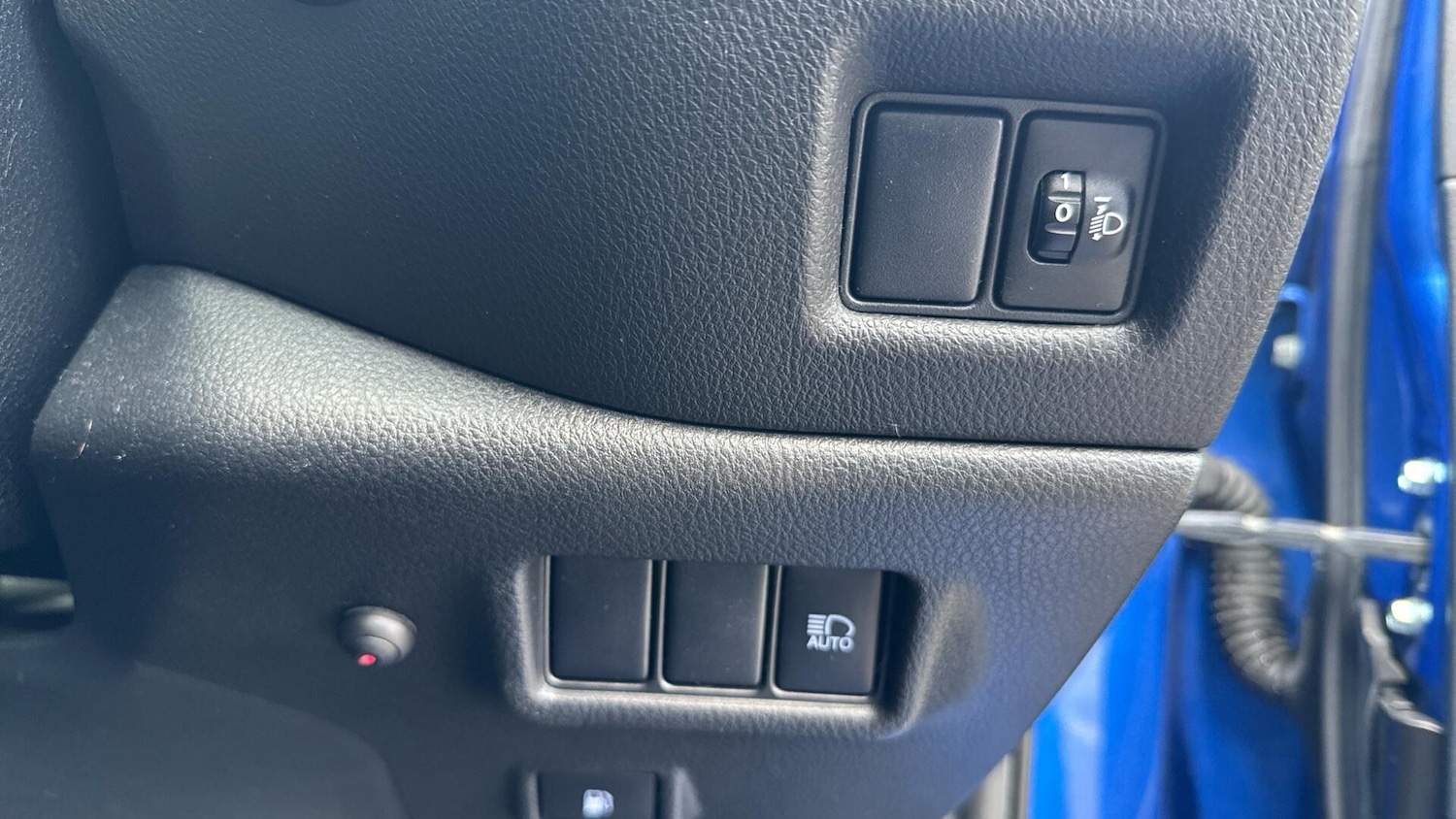 Used Toyota C-HR 2017 for sale - 78035188: Photo 36