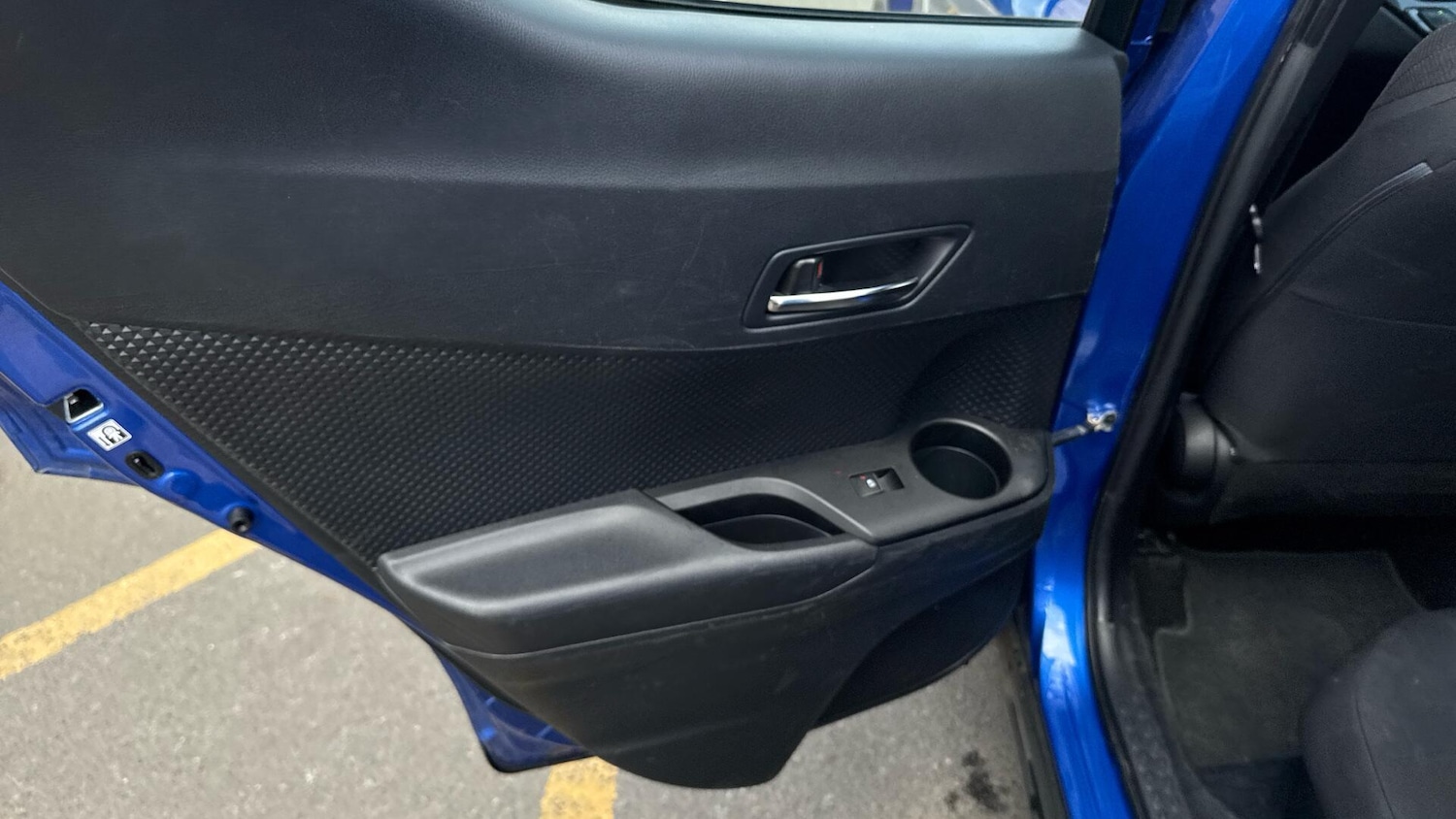 Used Toyota C-HR 2017 for sale - 78035188: Photo 42