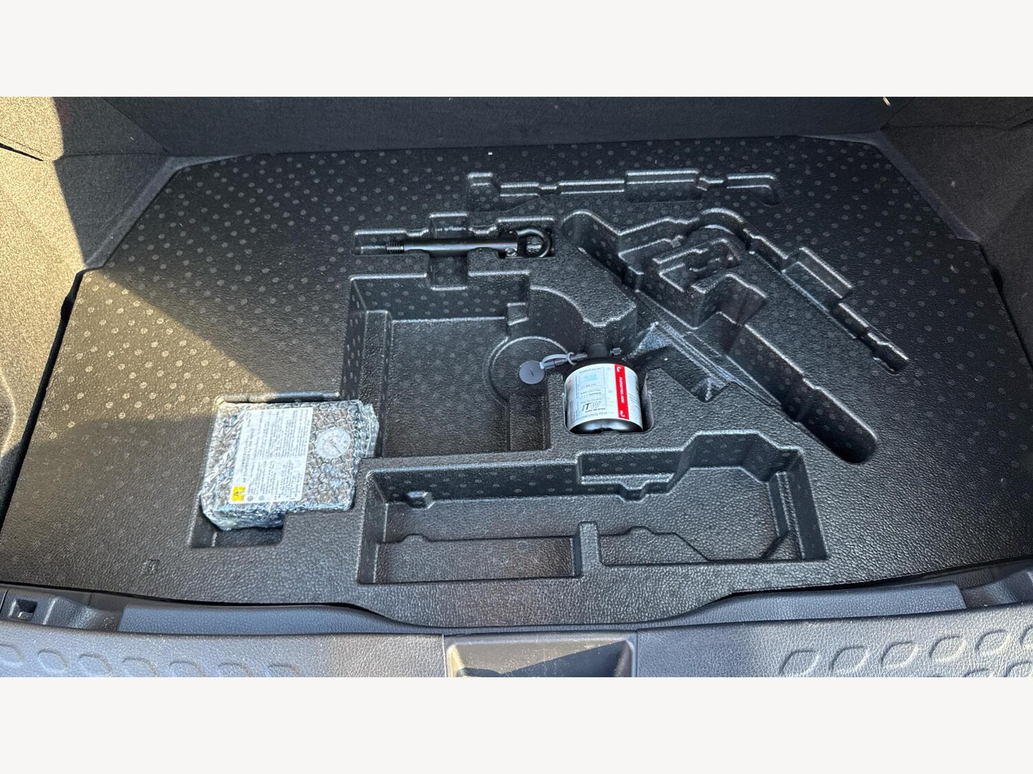 Used Toyota C-HR for sale - 77230032: Photo 23