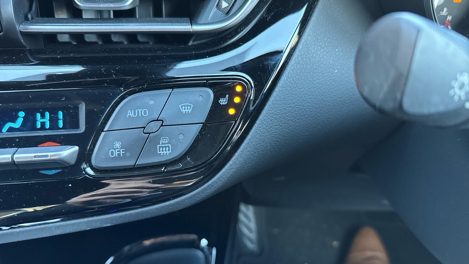 Used Toyota C-HR for sale - 77230032: Photo 55