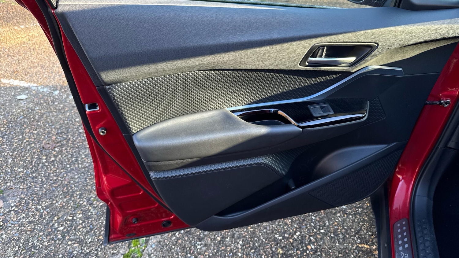 Used Toyota C-HR 2021 for sale - 77230195: Photo 45