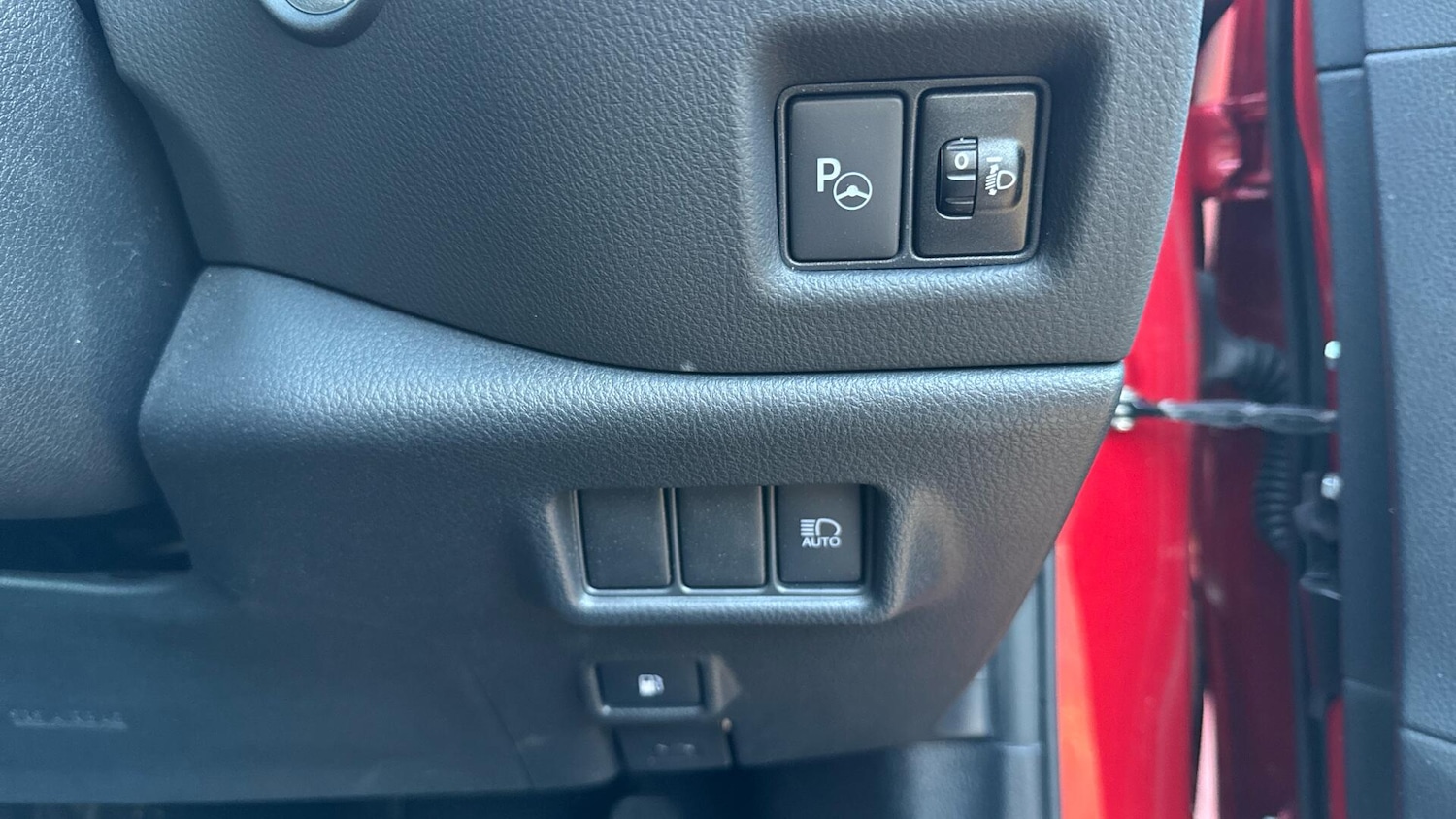 Used Toyota C-HR 2021 for sale - 77230195: Photo 51