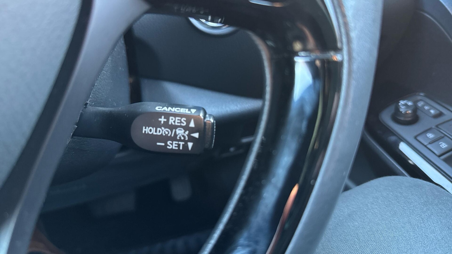 Used Toyota C-HR 2021 for sale - 77230195: Photo 52