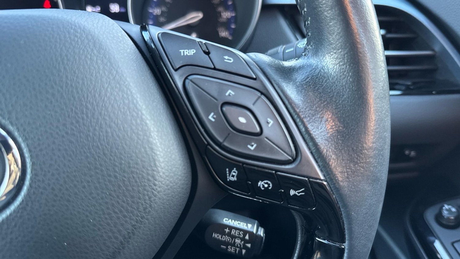 Used Toyota C-HR 2021 for sale - 77230195: Photo 53