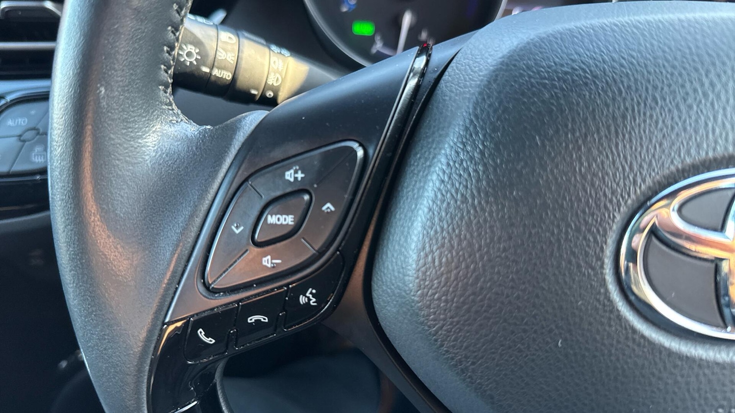 Used Toyota C-HR 2021 for sale - 77230195: Photo 54