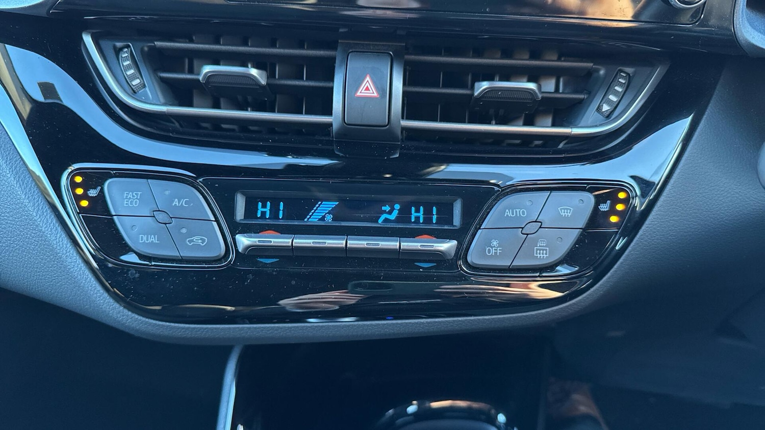 Used Toyota C-HR 2021 for sale - 77230195: Photo 57