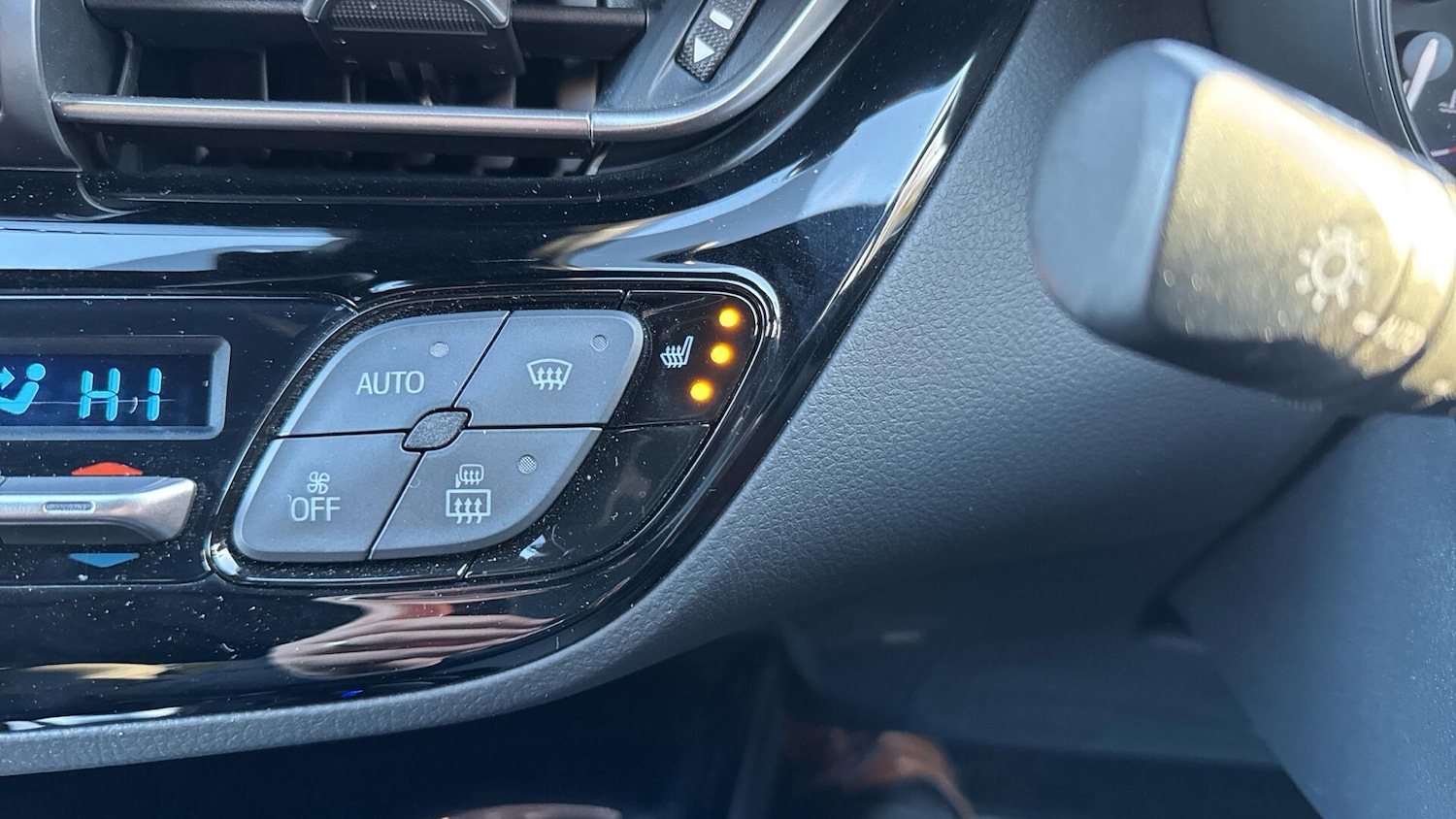 Used Toyota C-HR 2021 for sale - 77230195: Photo 58