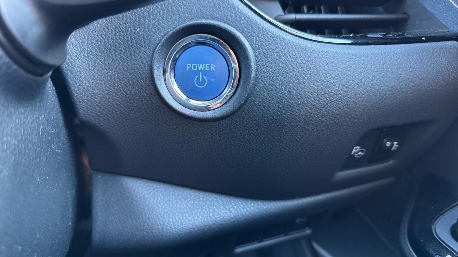 Used Toyota C-HR 2021 for sale - 77230195: Photo 59