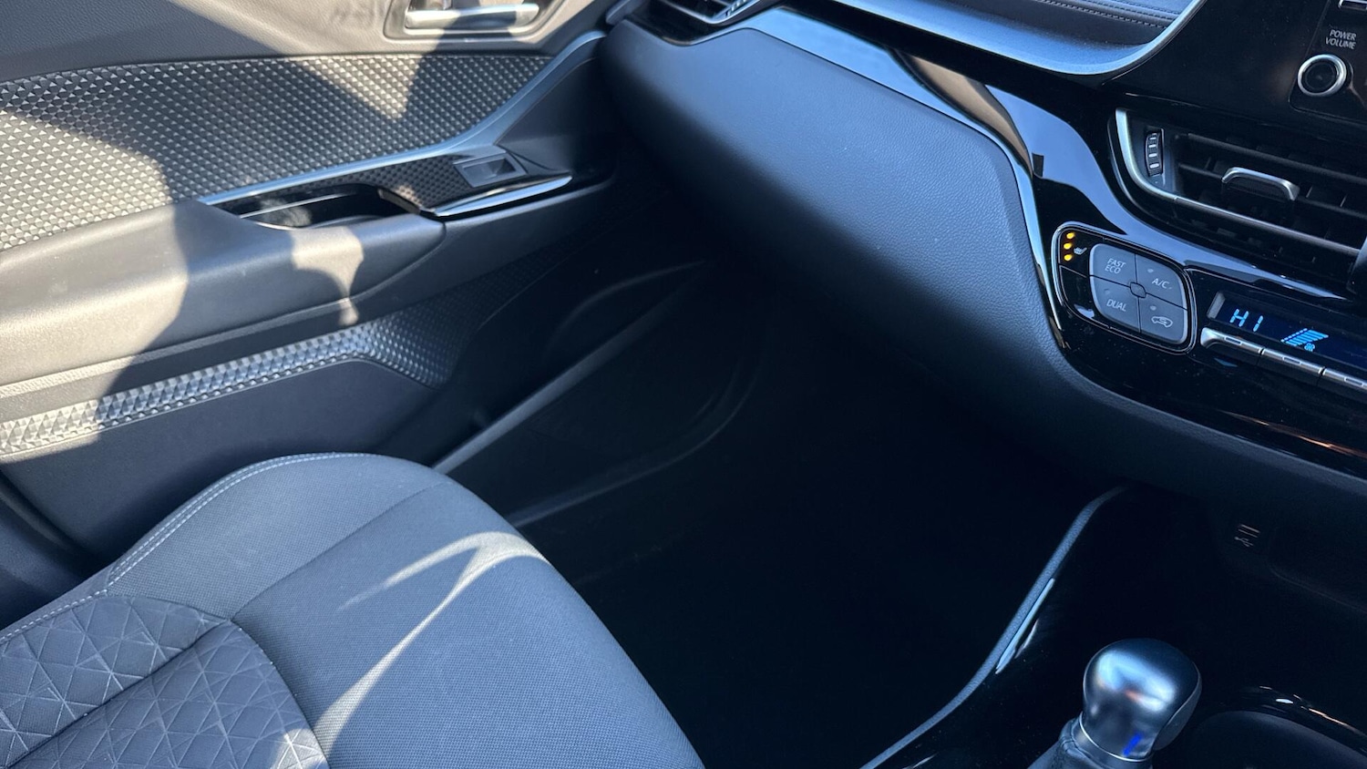 Used Toyota C-HR 2021 for sale - 77230195: Photo 61