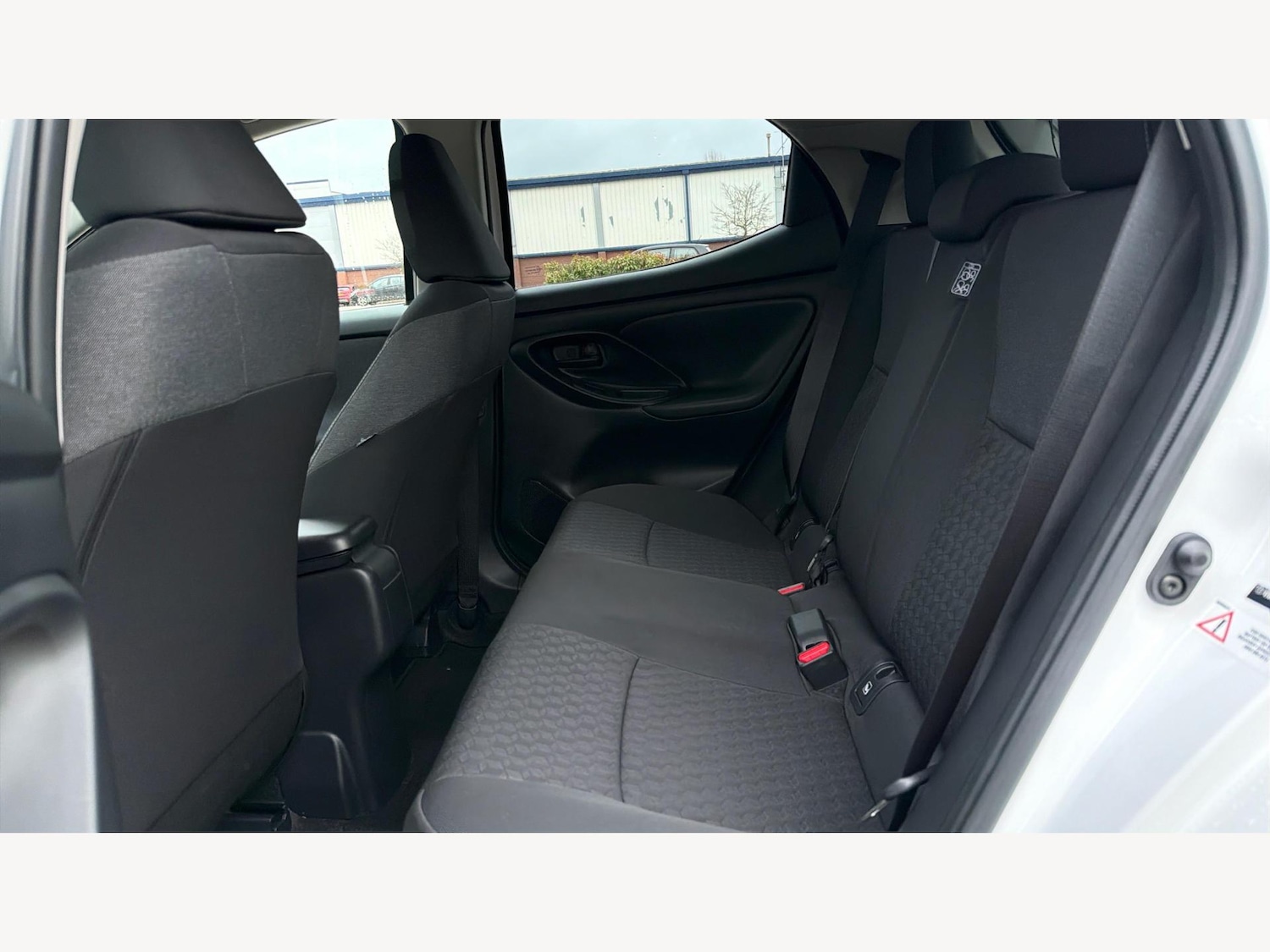 Used Toyota Yaris 2024 for sale - 77550333: Photo 15