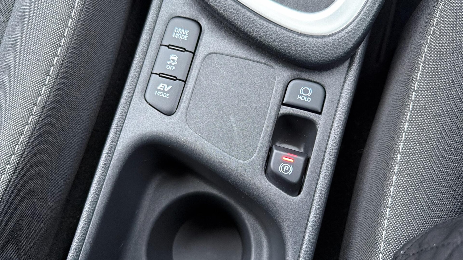 Used Toyota Yaris 2024 for sale - 77550333: Photo 54