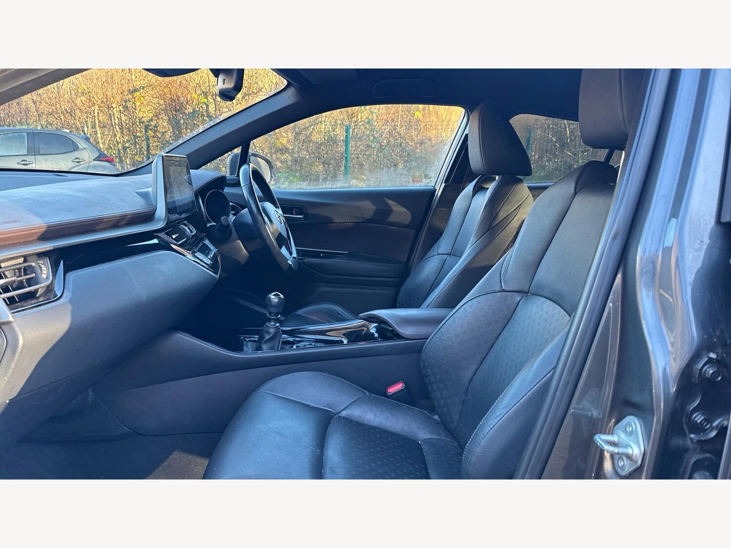 Used Toyota C-HR 2018 for sale - 77203420: Photo 12