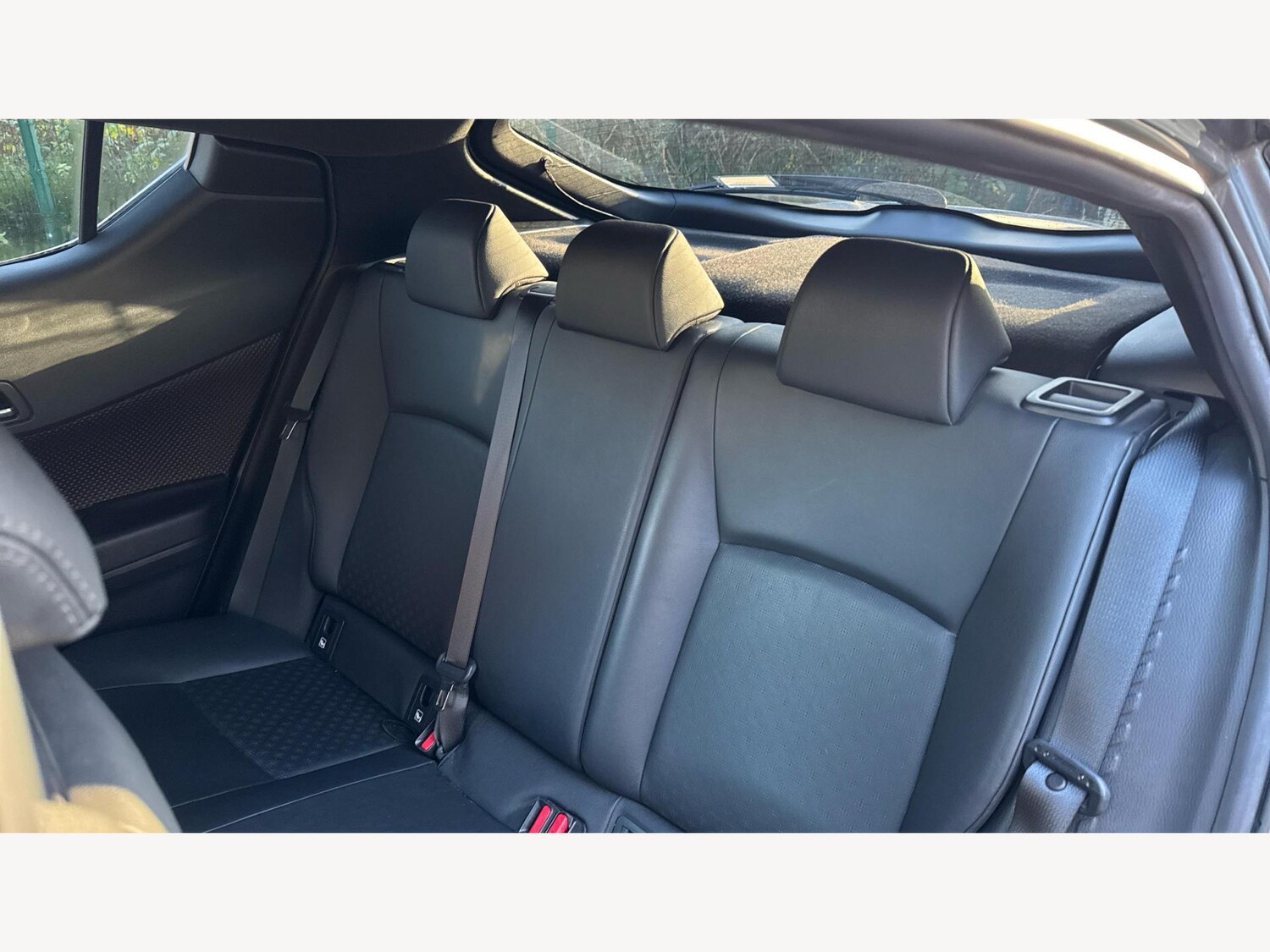 Used Toyota C-HR 2018 for sale - 77203420: Photo 25