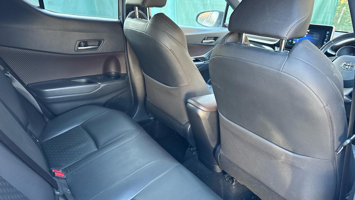 Used Toyota C-HR 2018 for sale - 77203420: Photo 48