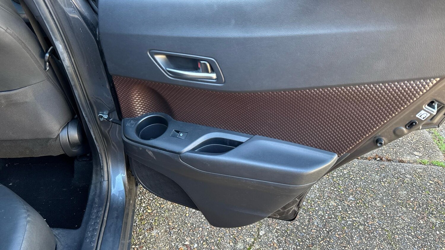 Used Toyota C-HR 2018 for sale - 77203420: Photo 49