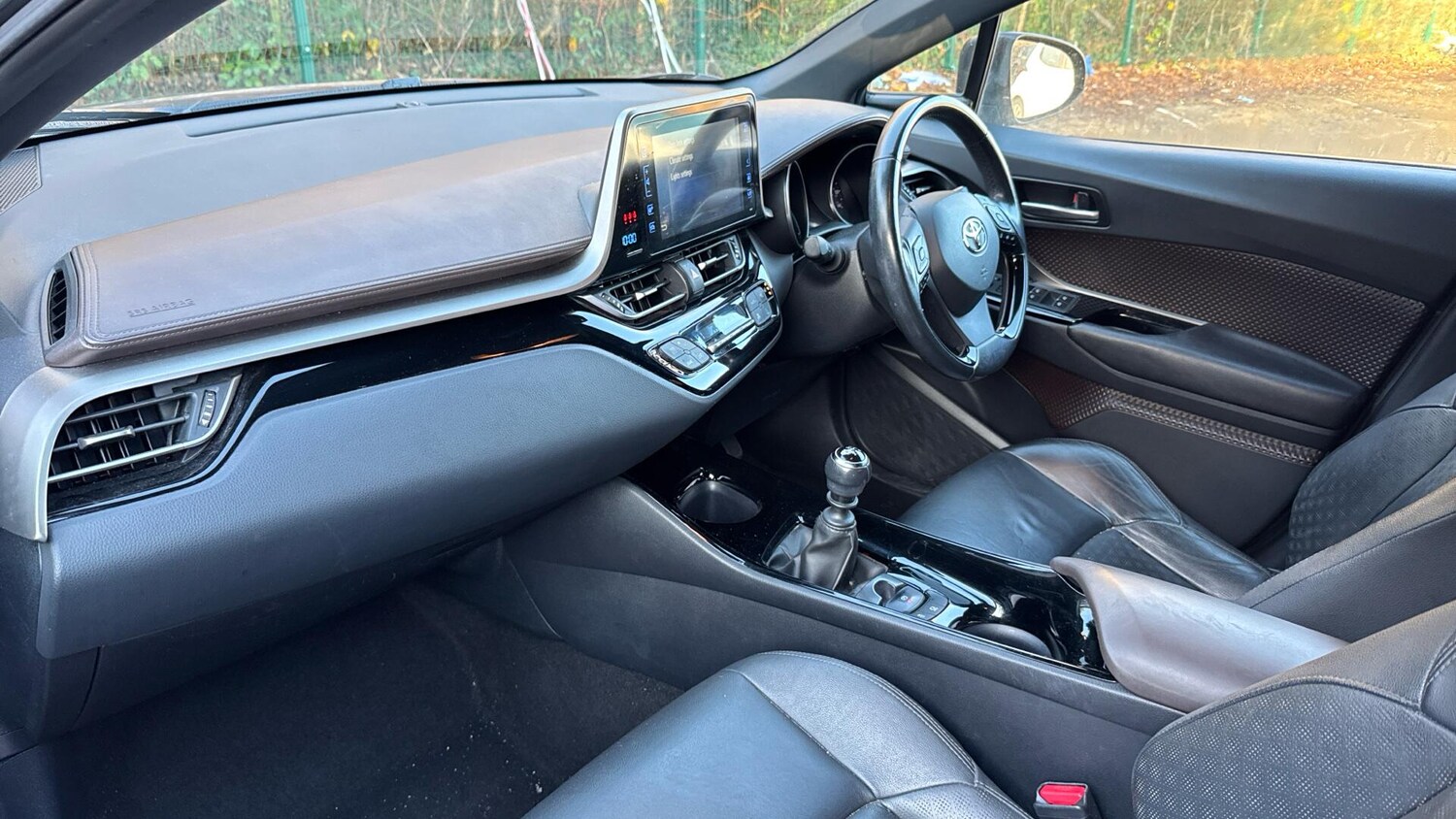 Used Toyota C-HR 2018 for sale - 77203420: Photo 51