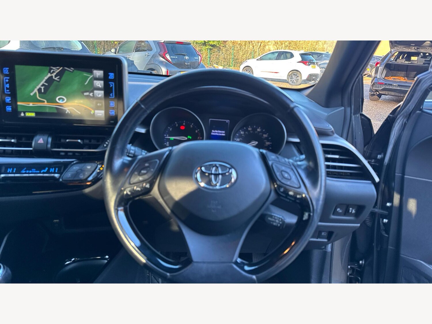 Used Toyota C-HR 2018 for sale - 77203420: Photo 8