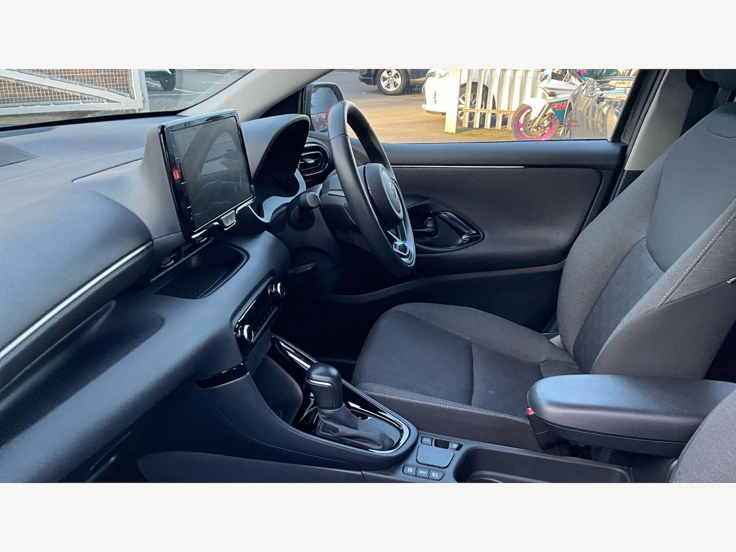 Used Toyota Yaris for sale - 77709421: Photo 12