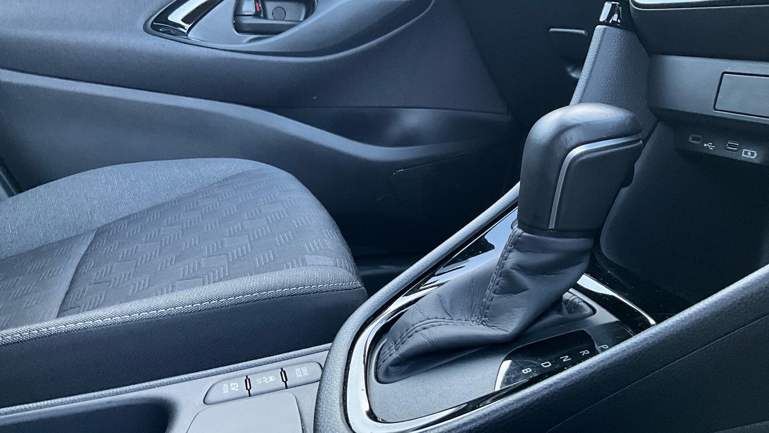 Used Toyota Yaris for sale - 77709421: Photo 50