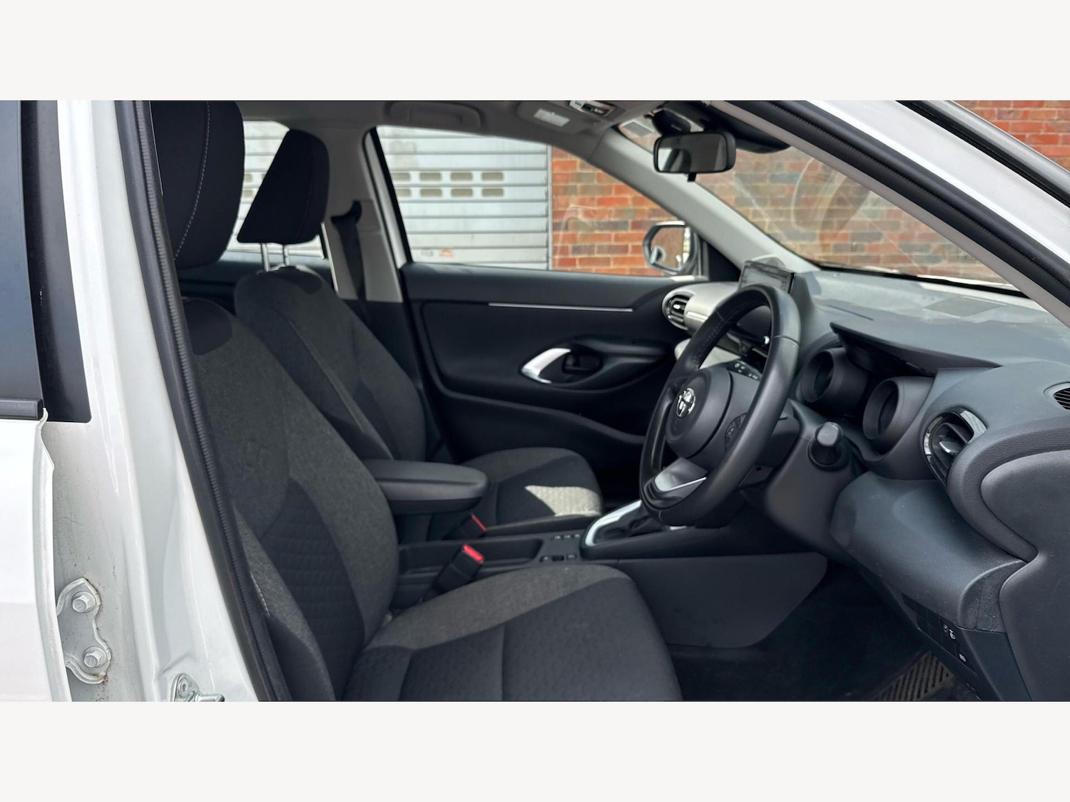 Used Toyota Yaris Cross 2023 for sale - 78047804: Photo 13