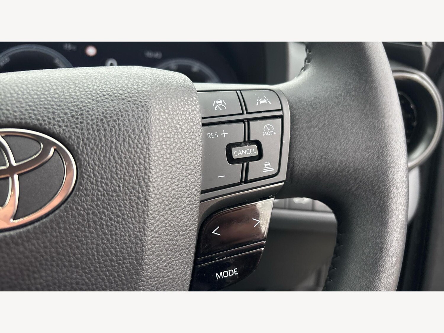 Used Toyota C-HR 2024 for sale - 76458073: Photo 30