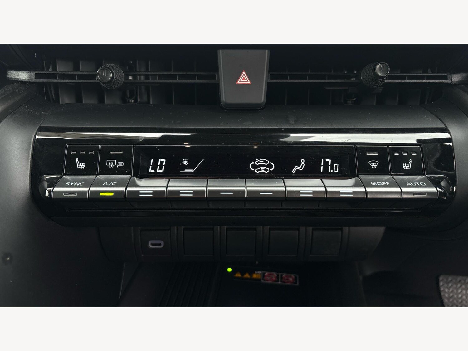 Used Toyota C-HR 2024 for sale - 76458073: Photo 31