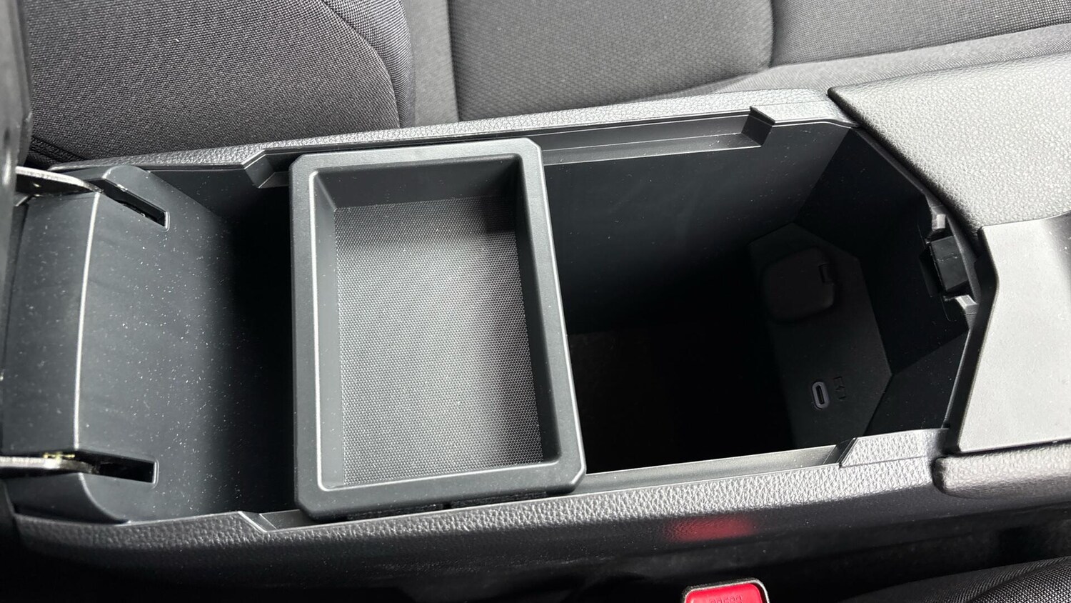 Used Toyota C-HR 2024 for sale - 76458073: Photo 35