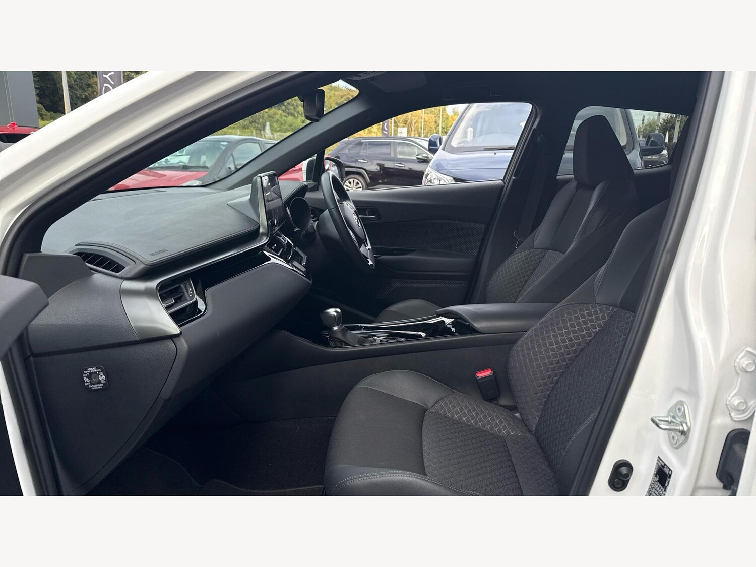 Used Toyota C-HR 2023 for sale - 77496350: Photo 12