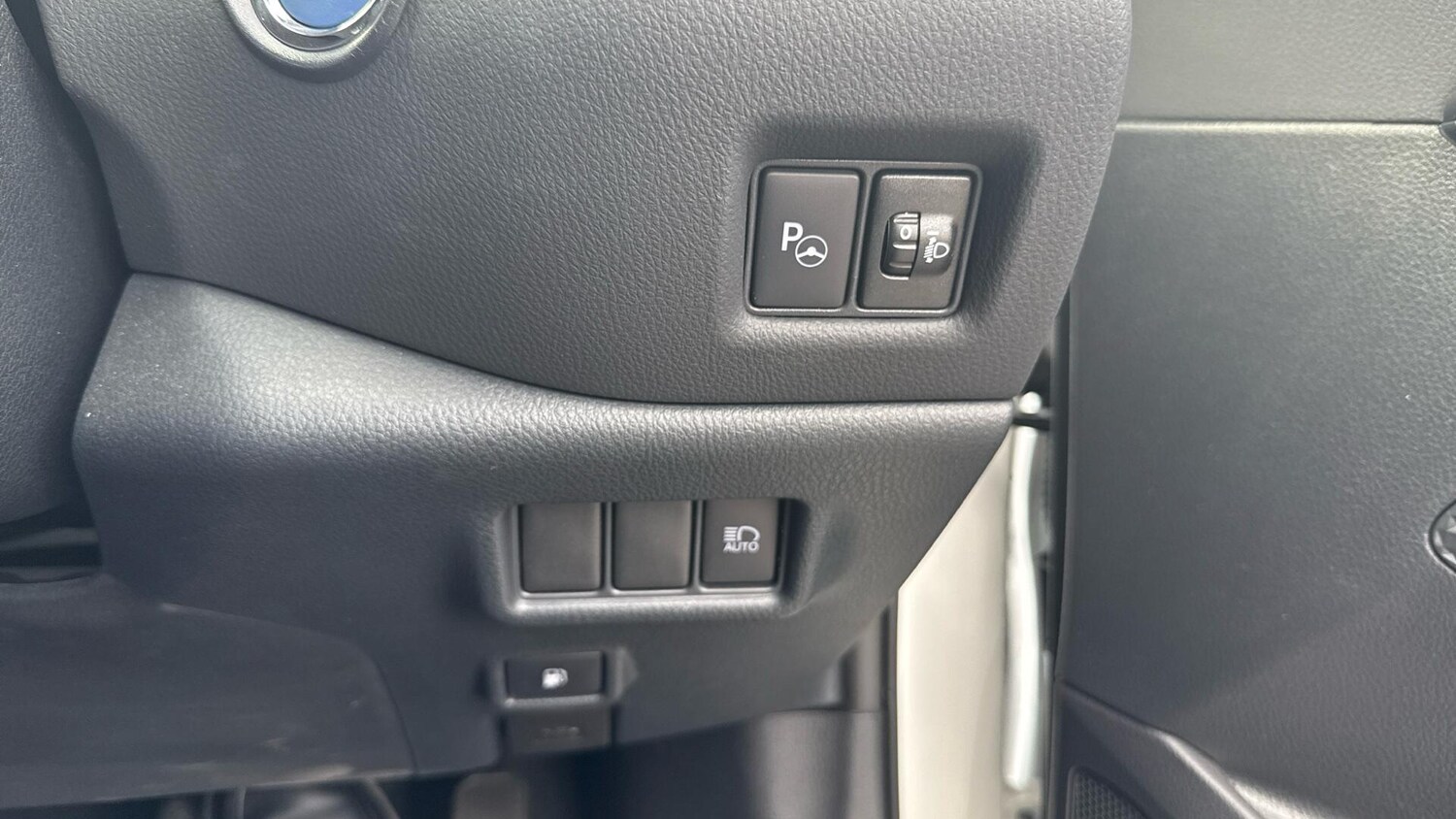 Used Toyota C-HR 2023 for sale - 77496350: Photo 37