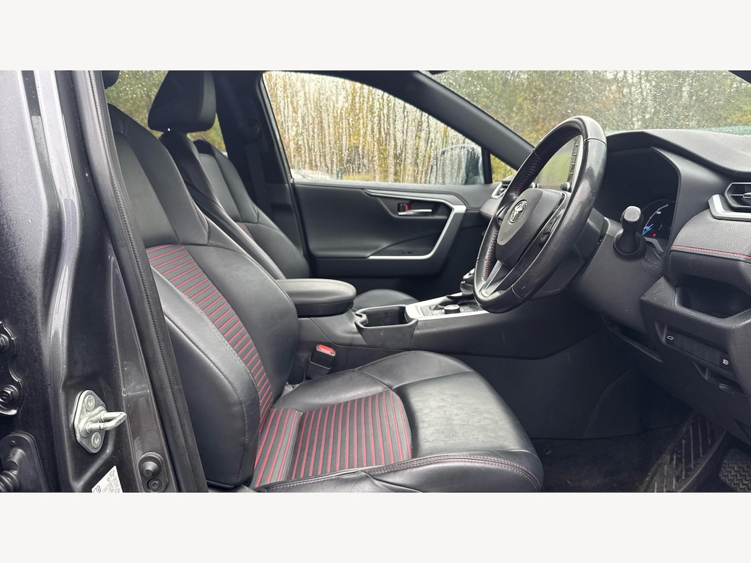 Used Toyota RAV4 2022 for sale - 76690001: Photo 13