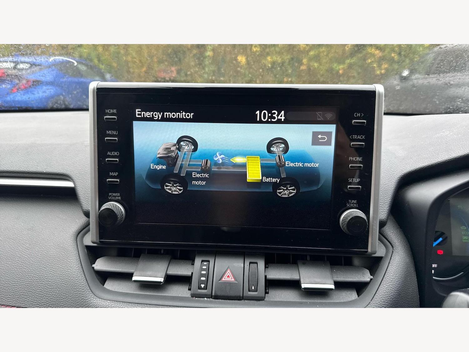 Used Toyota RAV4 2022 for sale - 76690001: Photo 30