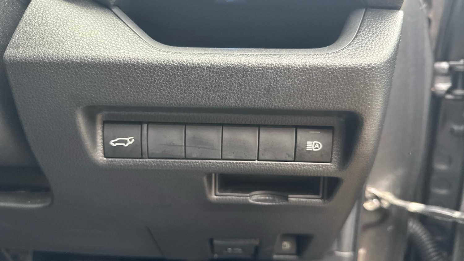 Used Toyota RAV4 2022 for sale - 76690001: Photo 44