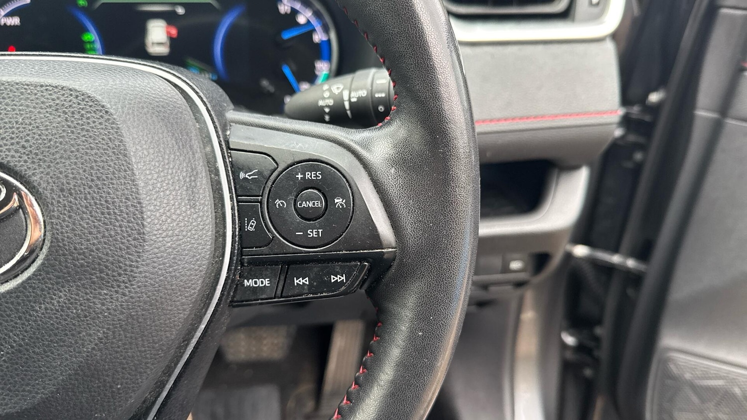 Used Toyota RAV4 2022 for sale - 76690001: Photo 45