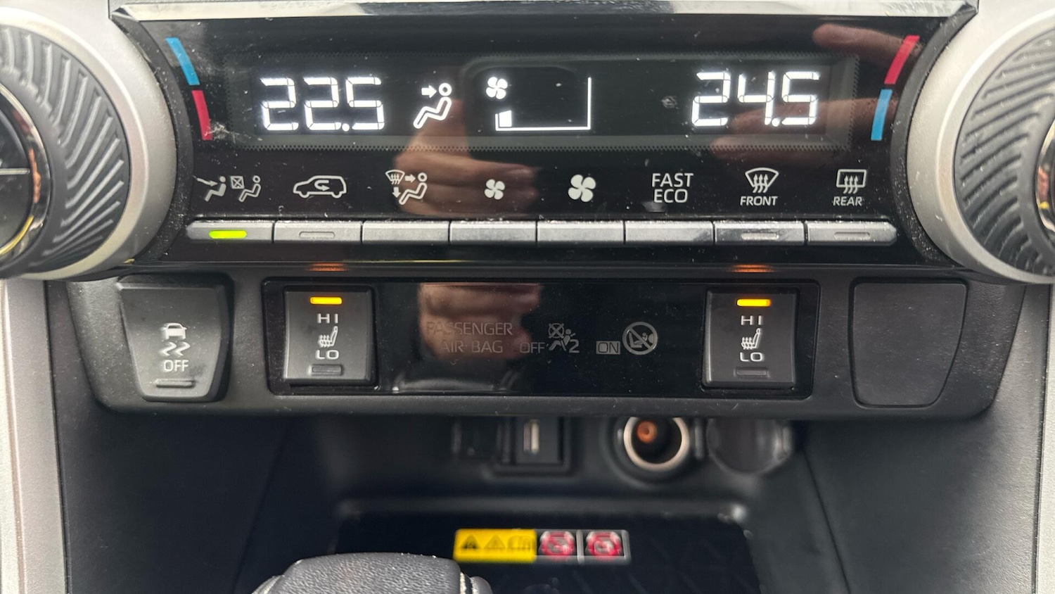 Used Toyota RAV4 2022 for sale - 76690001: Photo 50