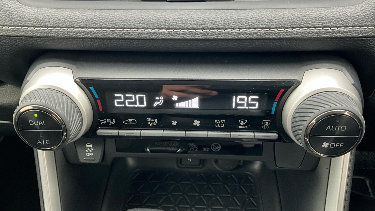 Used Toyota RAV4 2022 for sale - 76270299: Photo 43