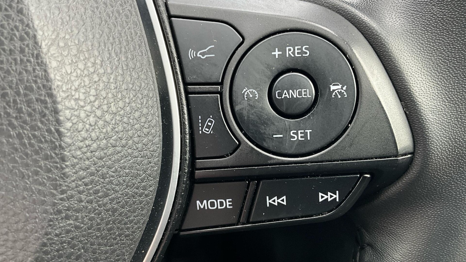 Used Toyota RAV4 2022 for sale - 76270299: Photo 55