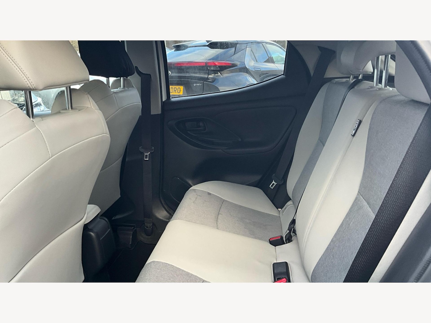 Used Toyota Yaris 2023 for sale - 76898703: Photo 15