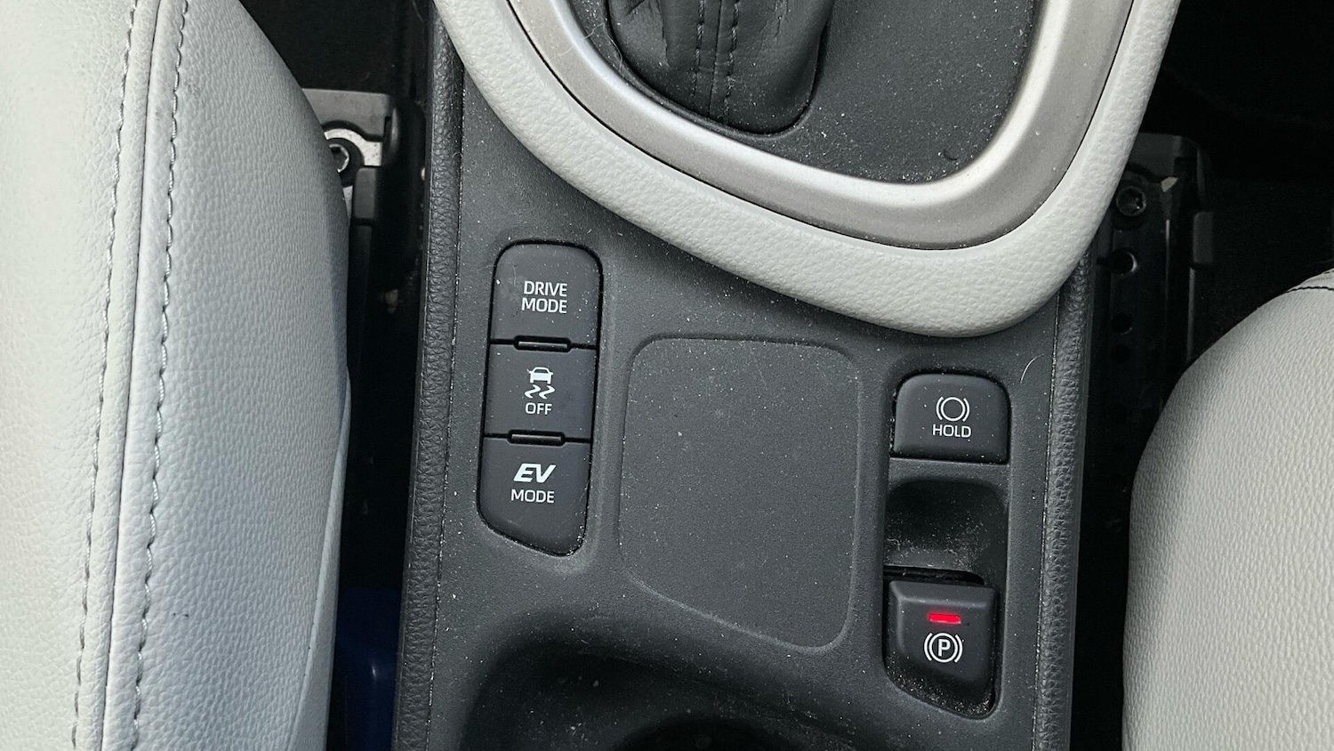 Used Toyota Yaris 2023 for sale - 76898703: Photo 35