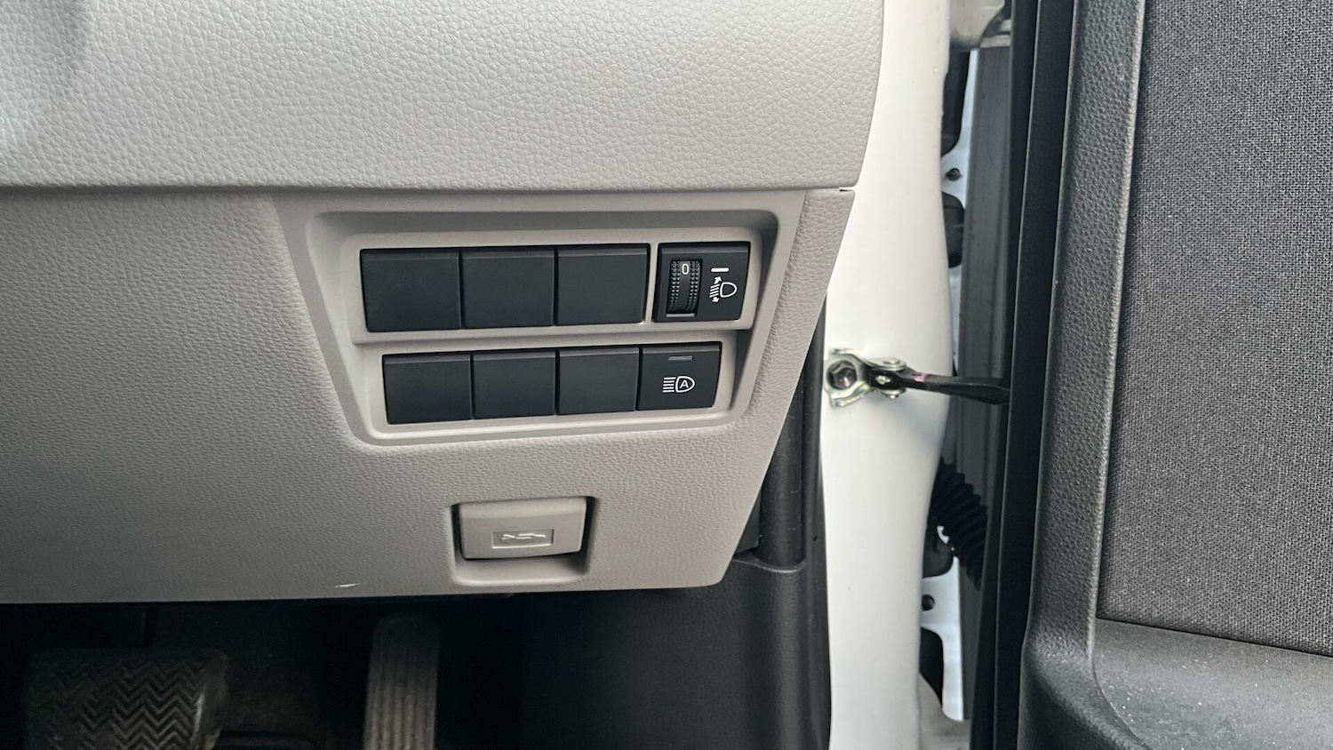 Used Toyota Yaris 2023 for sale - 76898703: Photo 43