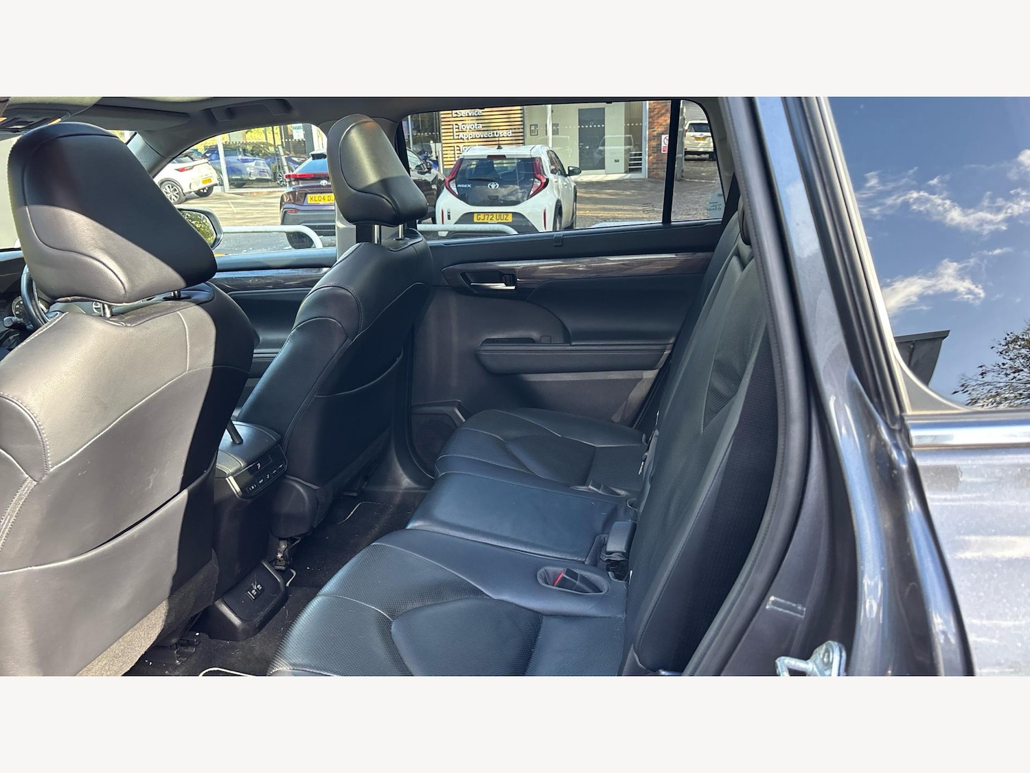 Used Toyota Highlander 2021 for sale - 76801631: Photo 14