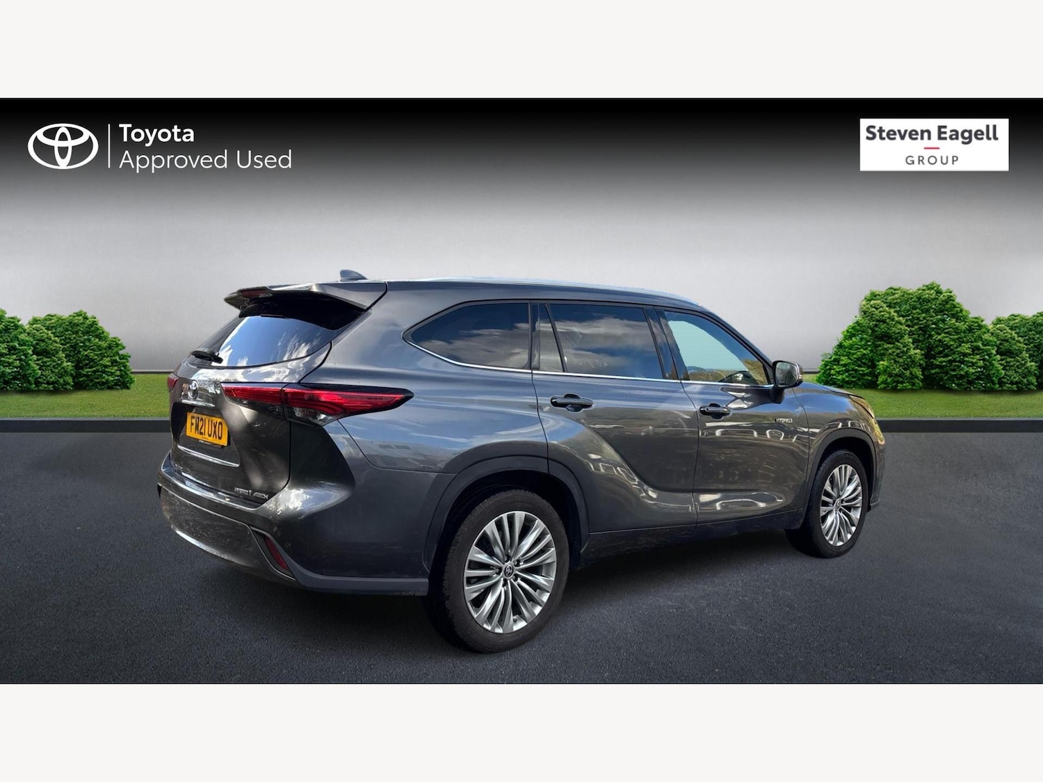 Used Toyota Highlander 2021 for sale - 76801631: Photo 2