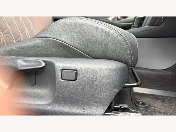 Used Toyota Yaris Cross 2024 for sale - 76226606: Photo 37