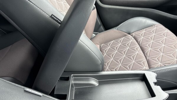 Used Toyota Yaris Cross 2024 for sale - 76226606: Photo 53